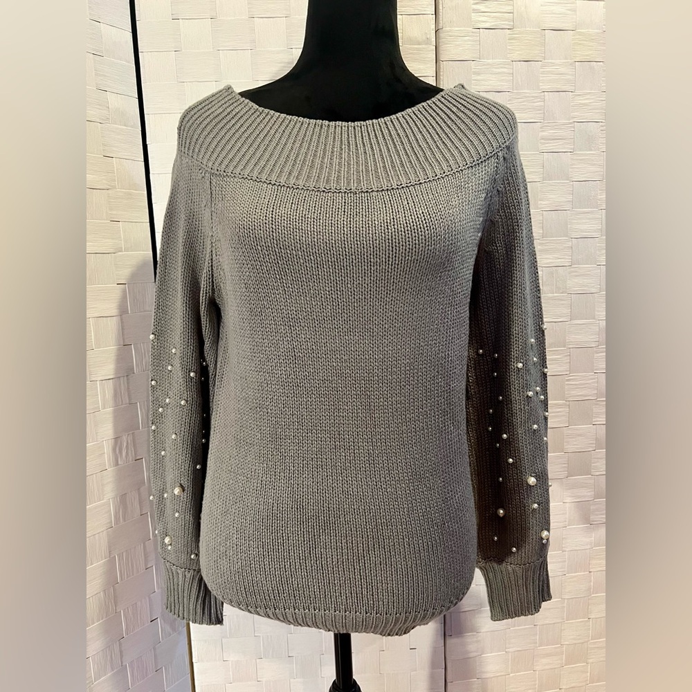 Jayne Gray Off-the-Shoulder Sweater with Pearl Details